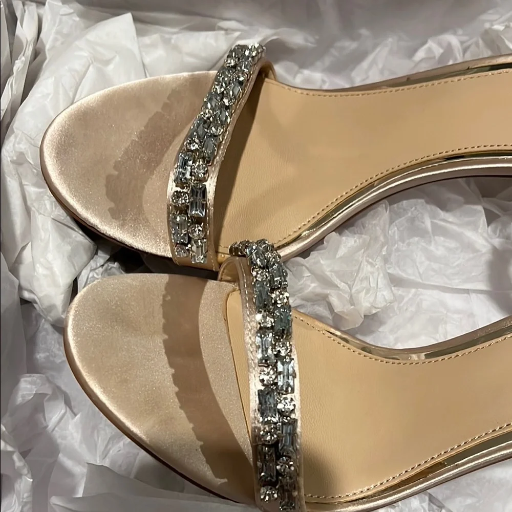 Jewel Badgley Mischka Campbell Sandal - Picture 6 of 8